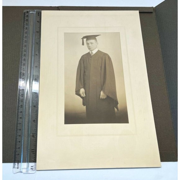 Graduation Found Photo in Folder Vintage Portrait 40s FS Winslow Studios Chicago - Picture 7 of 13